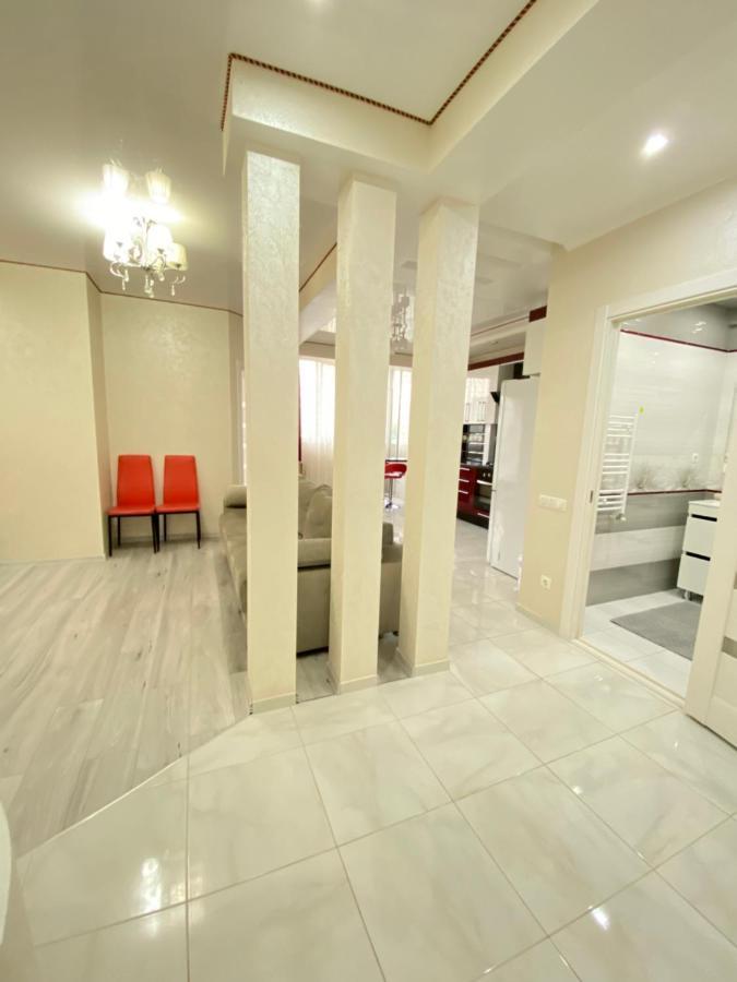 Two Bedroom Large In Apartment